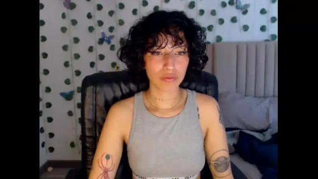 Image 8 of darling_selena Stream on Chaturbate on 24 months ago