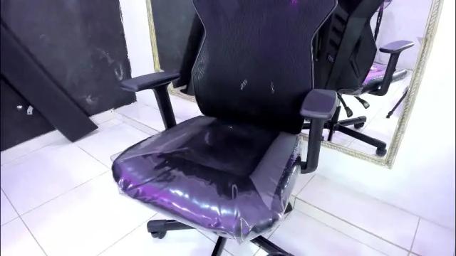 Image 11 of darlingbdsm_ Stream on Chaturbate on 20 hours ago