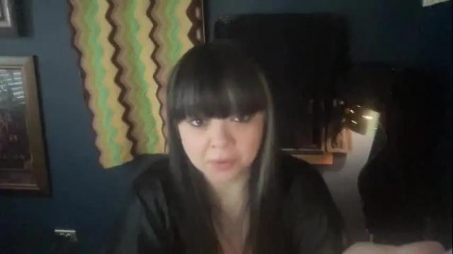 Image 3 of darlingchigirl Stream on Chaturbate on 21 days ago