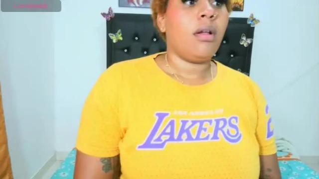 Image 2 of darly_queen1 Stream on Chaturbate on 14 months ago