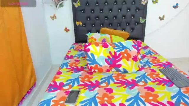 Image 10 of darly_queen1 Stream on Chaturbate on 13 months ago