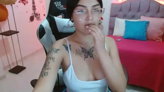 Image 2 of darly_scartt Stream on Chaturbate on 15 months ago
