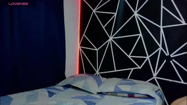 Image 4 of darlyhooper1_ Stream on Chaturbate on 3 months ago