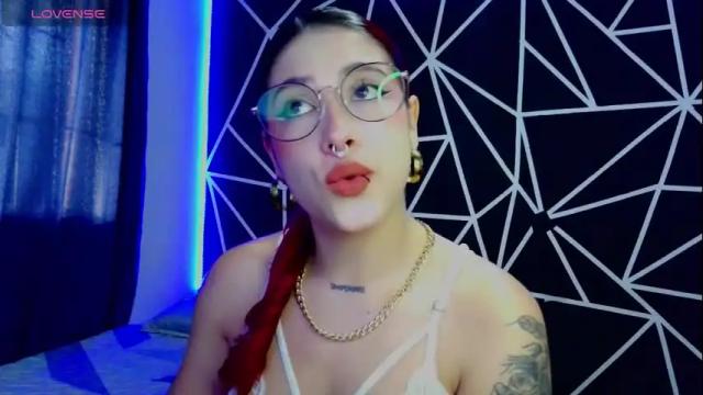 Image 3 of darlyhooper1_ Stream on Chaturbate on 3 months ago