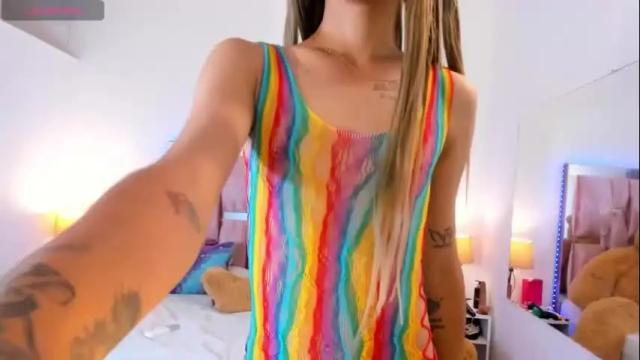 Image 2 of darlyn_tenderhot Stream on Chaturbate on 1 month ago