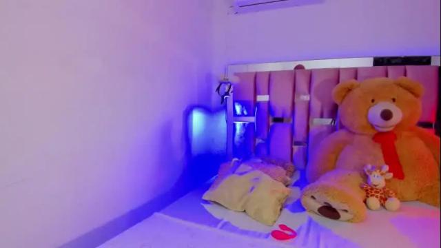 Image 7 of darlyn_tenderhot Stream on Chaturbate on 8 days ago