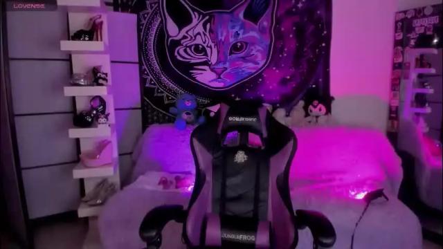 Image 3 of daryimiau Stream on Chaturbate on 2 months ago