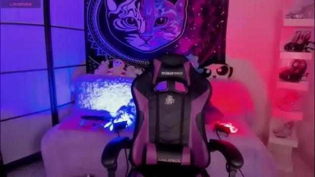 Image 2 of daryimiau Stream on Chaturbate on 1 month ago