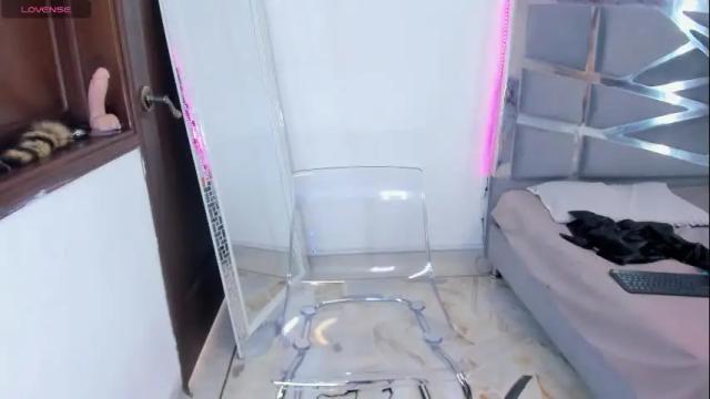 Image 6 of dashafoxxx Stream on Chaturbate on 18 days ago