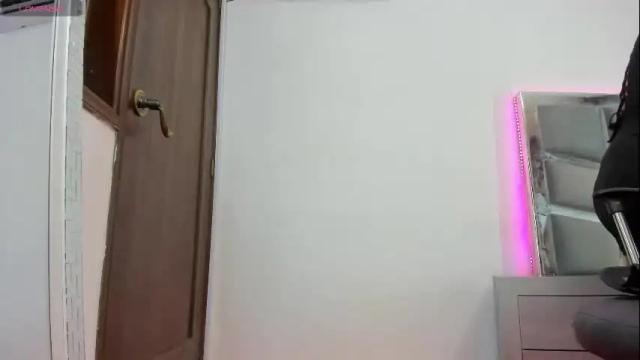 Thumbnail 1, dashafoxxx's Stream at Chaturbate, 3 months ago