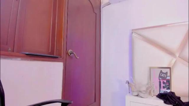 Image 10 of dashafoxxx Stream on Chaturbate on 24 days ago