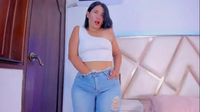 Image 4 of dashafoxxx Stream on Chaturbate on 19 days ago
