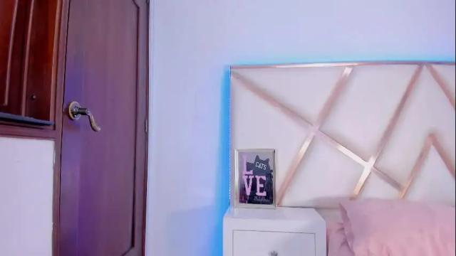 Image 7 of dashafoxxx Stream on Chaturbate on 19 days ago