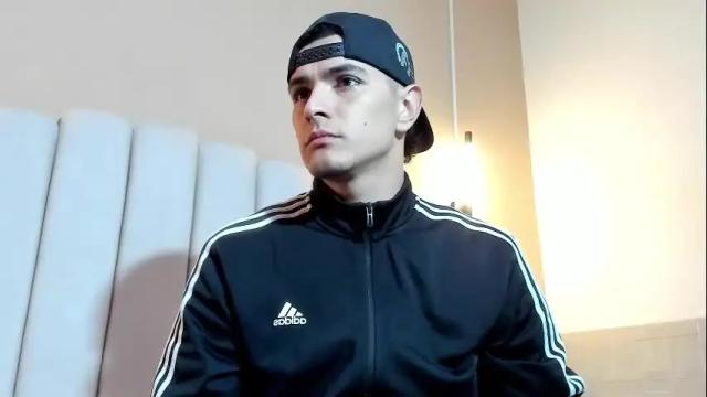 Image 11 of david_victoriaa Stream on Chaturbate on 19 days ago