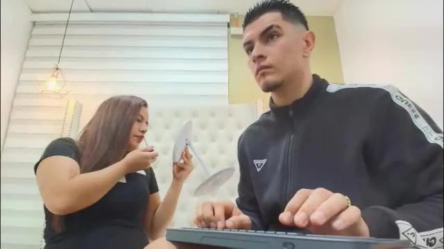 Image 4 of david_victoriaa Stream on Chaturbate on 1 month ago