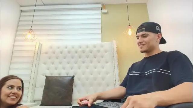 Image 3 of david_victoriaa Stream on Chaturbate on 1 month ago