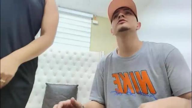 Image 6 of david_victoriaa Stream on Chaturbate on 15 days ago