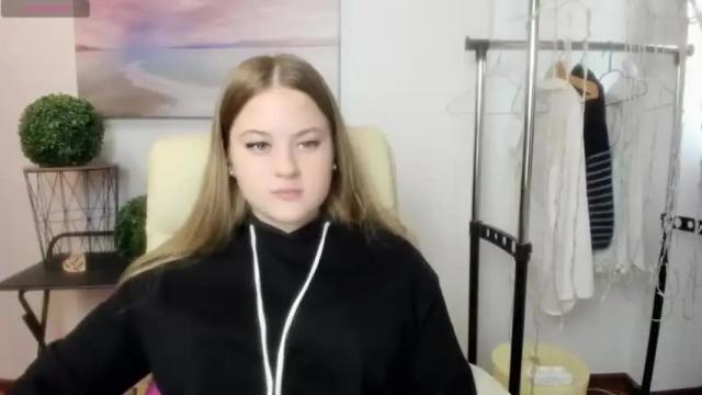 Image 10 of davinageil Stream on Chaturbate on 19 months ago