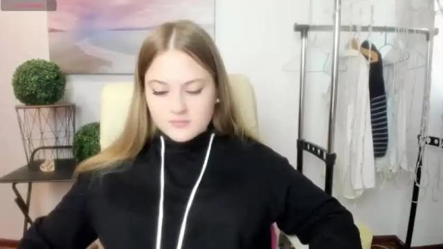 Image 3 of davinageil Stream on Chaturbate on 19 months ago