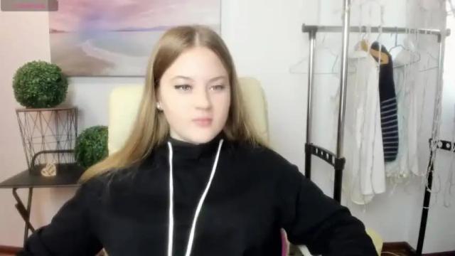 Image 4 of davinageil Stream on Chaturbate on 19 months ago