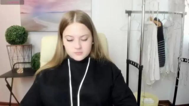 Image 8 of davinageil Stream on Chaturbate on 19 months ago