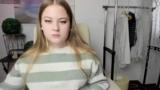 Image 11 of davinageil Stream on Chaturbate on 19 months ago