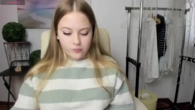 Image 12 of davinageil Stream on Chaturbate on 19 months ago