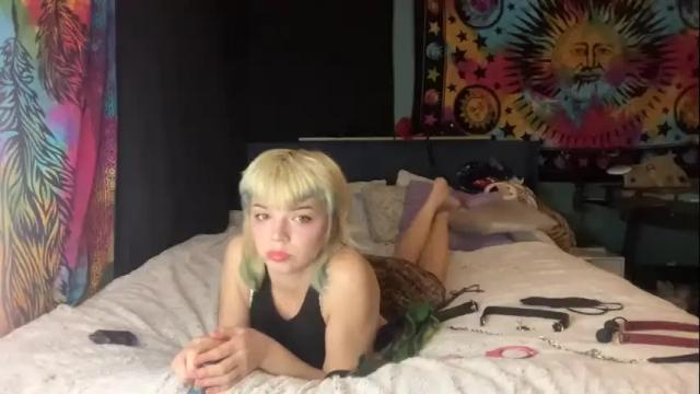 Image 2 of dawnrobin420 Stream on Chaturbate on 16 months ago