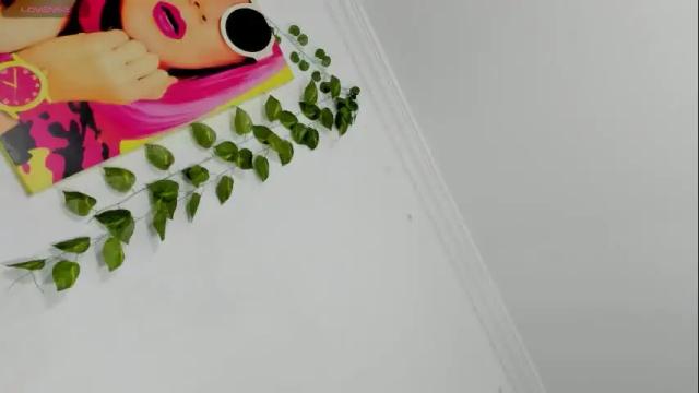 Image 4 of day_alexa Stream on Chaturbate on 2 months ago