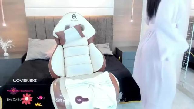 Image 7 of daya_ramirez Stream on Chaturbate on 20 months ago