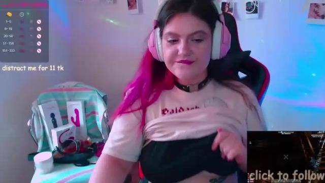 Image 6 of de_v1l Stream on Chaturbate on 27 months ago