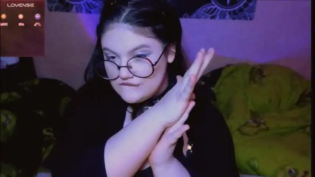 Image 3 of de_v1l Stream on Chaturbate on 14 days ago