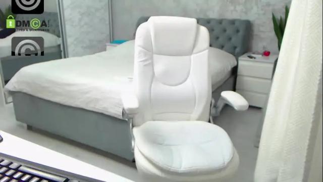 Image 4 of dear_ellisse Stream on Chaturbate on 14 days ago