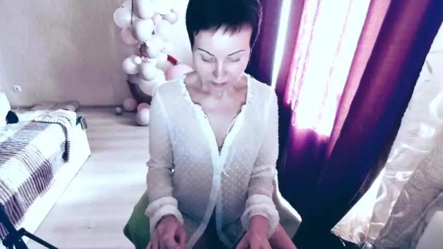 Image 4 of dear_mia_ Stream on Chaturbate on 12 months ago