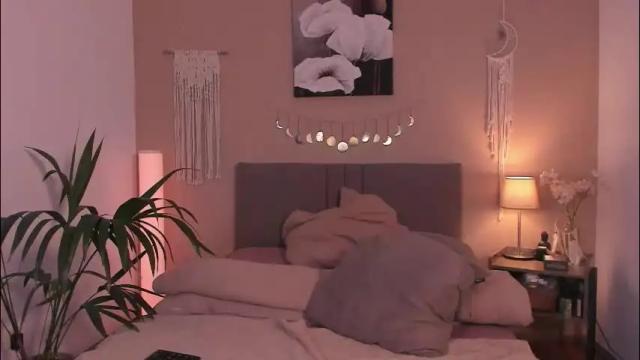 Image 8 of dearmoa Stream on Chaturbate on 4 months ago