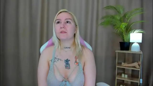 Image 7 of debbie_taylor Stream on Chaturbate on 2 months ago