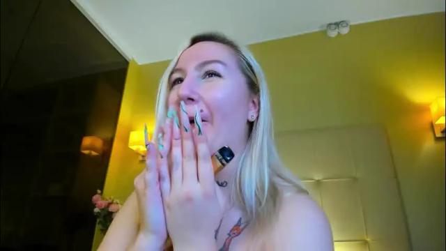Image 2 of debbie_taylor Stream on Chaturbate on 1 month ago
