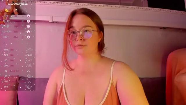 Image 12 of debbiewood Stream on Chaturbate on 14 months ago