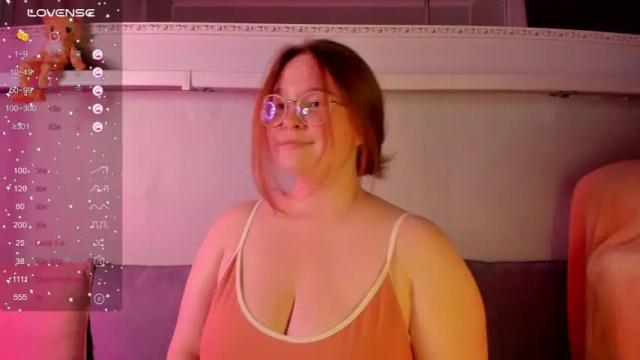 Image 8 of debbiewood Stream on Chaturbate on 14 months ago