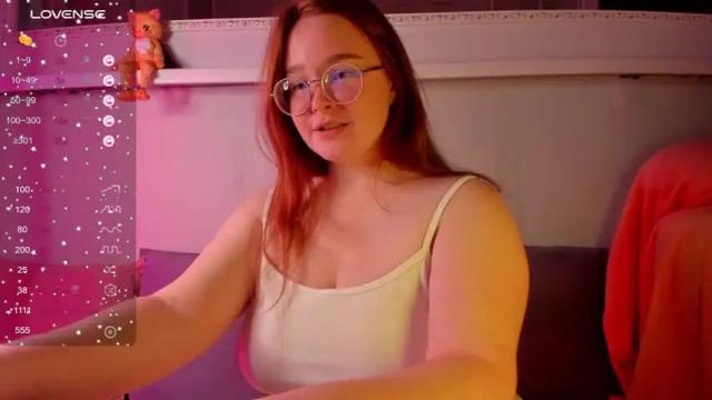 Image 2 of debbiewood Stream on Chaturbate on 14 months ago