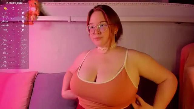 Thumbnail 1, debbiewood's Stream at Chaturbate, 14 months ago