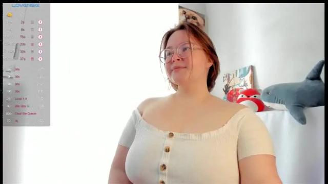 Image 2 of debbiewood Stream on Chaturbate on 1 month ago