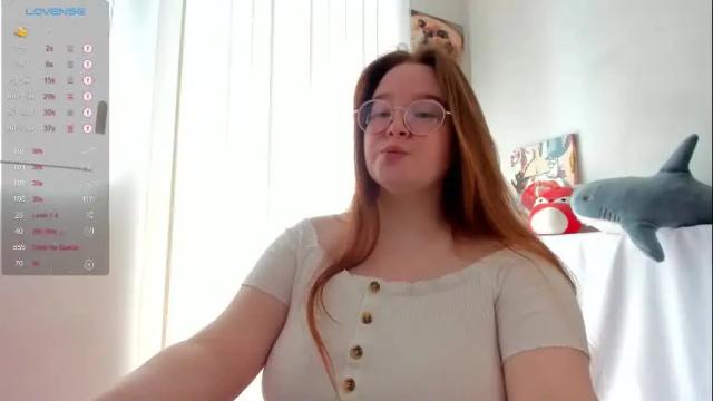 Image 6 of debbiewood Stream on Chaturbate on 26 days ago