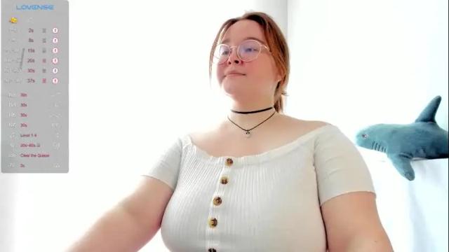 Image 8 of debbiewood Stream on Chaturbate on 2 months ago