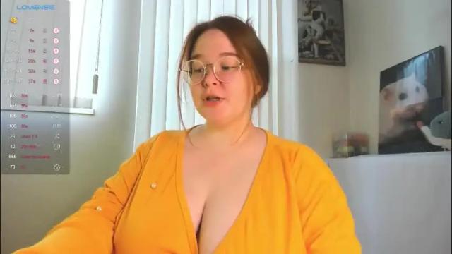 Image 6 of debbiewood Stream on Chaturbate on 2 months ago