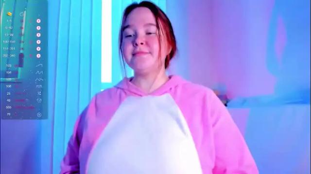 Image 4 of debbiewood Stream on Chaturbate on 11 days ago