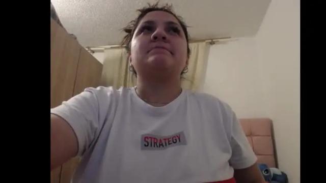 Image 3 of debie_lehee Stream on Chaturbate on 1 month ago