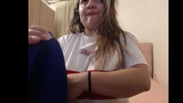 Image 4 of debie_lehee Stream on Chaturbate on 1 month ago