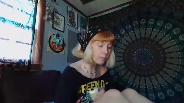 Image 2 of decaying_fairyy Stream on Chaturbate on 12 months ago