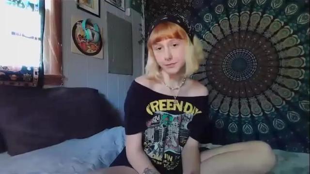 Image 7 of decaying_fairyy Stream on Chaturbate on 12 months ago